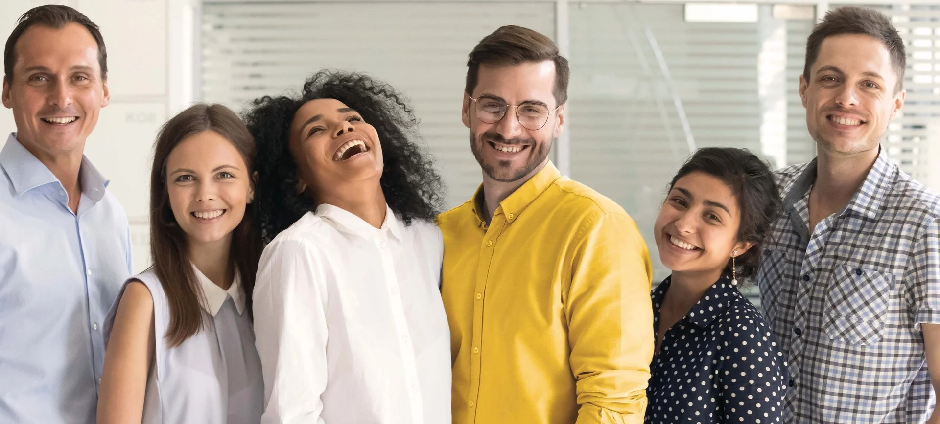 Gruppe von Menschen in einem Büro
